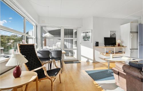 Køkken eller tekøkken på 2 Bedroom Amazing Apartment In Fanø