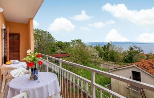2 Bedroom Cozy Apartment In Lovran