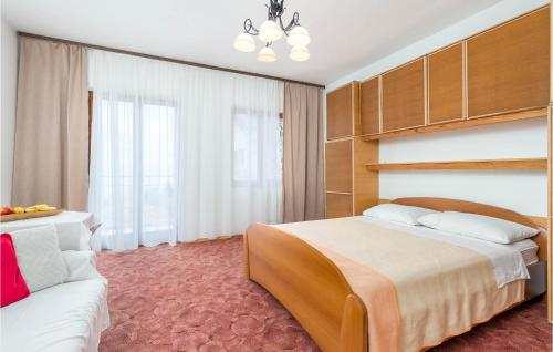 2 Bedroom Cozy Apartment In Lovran