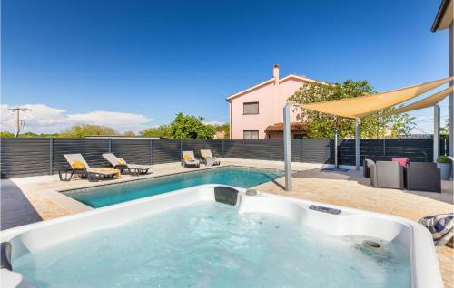 Amazing Home In Valtura