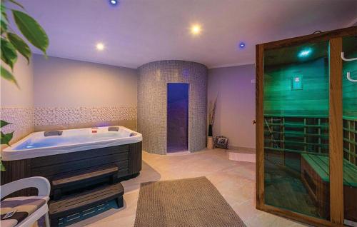 Awesome Apartment In Labin With Sauna