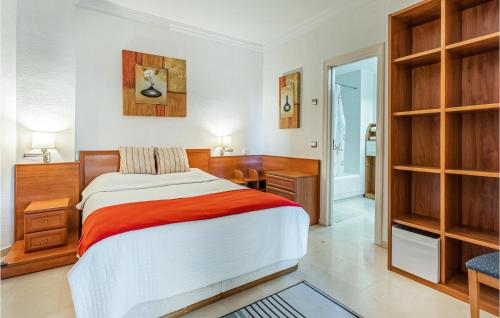 Gorgeous Apartment In Estepona