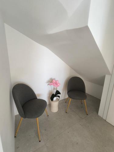 Ruang duduk di Astramaris Apartments