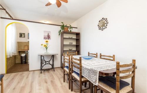 Lovely Apartment In Senj With Wifi