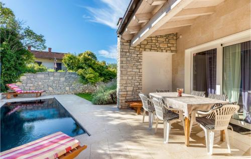 Pet Friendly Home In Fazana