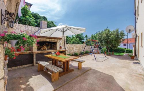 Nice Apartment In Novi Vinodolski