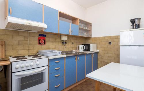 Lovely Apartment In Senj With Wifi