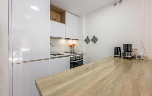 Amazing Apartment In Fuengirola