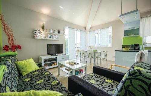 Kuchyň nebo kuchyňský kout v ubytování Holiday Home Presika Cr