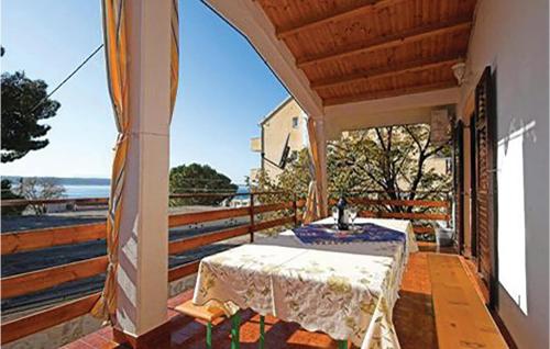 Balkón alebo terasa v ubytovaní Beautiful Apartment In Starigrad