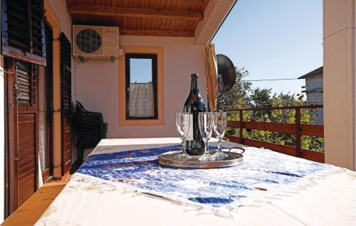 4 Bedroom Gorgeous Apartment In Starigrad