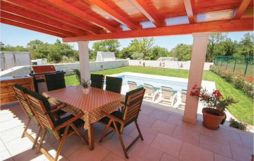 Balkón alebo terasa v ubytovaní Holiday Home Mali Vareski Iii