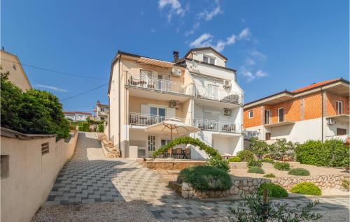 Budova, v ktorej sa apartmán nachádza