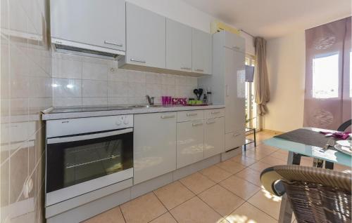 Two-Bedroom Apartment In Vodice
