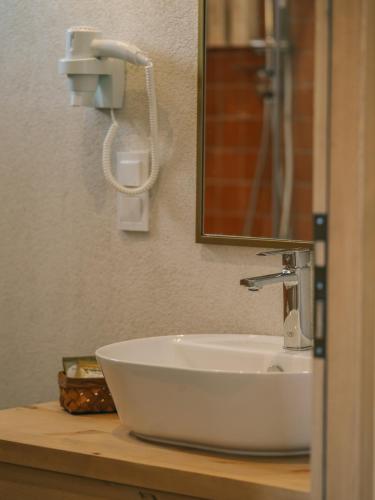 Nephos Beach Hotelにあるバスルーム