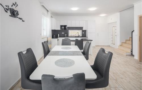 Luxurious Home In Porec