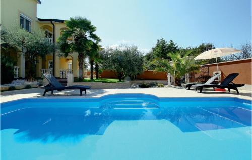 Apartment Porec 80 With Outdoor Swimmingpool