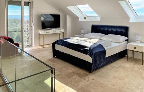 1 Bedroom Beautiful Apartment In Sibenik