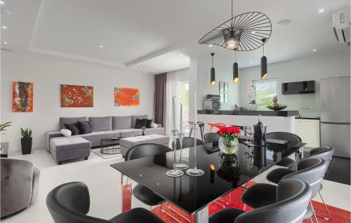 Villa White