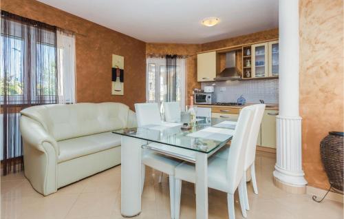 Apartment Porec 80 With Outdoor Swimmingpool