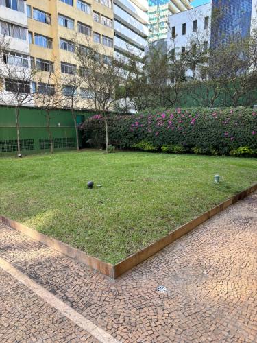 Zahrada ubytování Flat Univer Pamplona Jardins com cozinha e garagem 1901