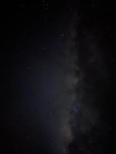 a night sky filled with lots of stars at Chalet Mira Cumbres in Rivas