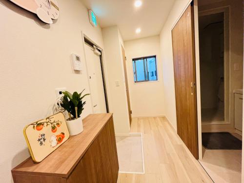 Newly Renovated 38 square meters 1Bedroom Stay Sleeps 4 1 Min to Station Ueno Easy Airport Access