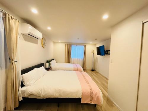 Newly Renovated 38 square meters 1Bedroom Stay Sleeps 4 1 Min to Station Ueno Easy Airport Access
