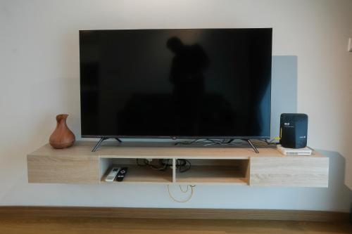 Bayview Blissにあるテレビまたはエンターテインメントセンター
