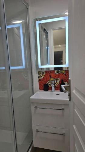 Gambar di galeri bagi Studio LuxOrange di Massy