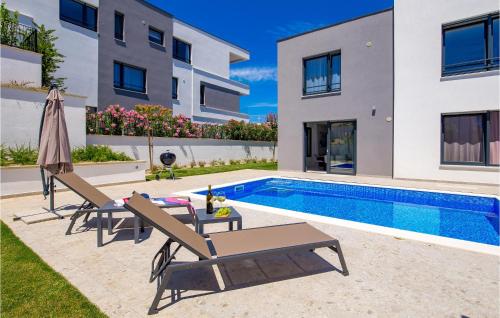 Awesome Apartment In Malinska