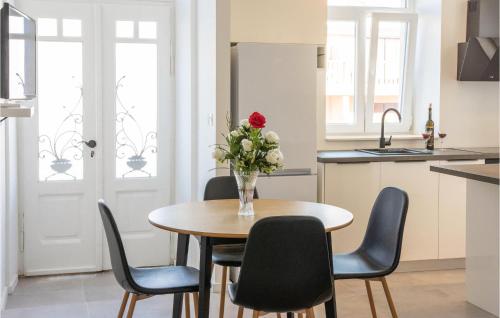 Stunning Apartment In Split With Wifi
