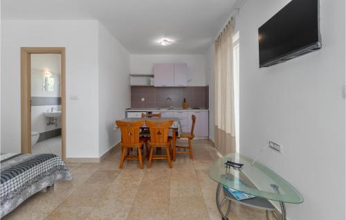 Gorgeous Apartment In Crikvenica With Wifi