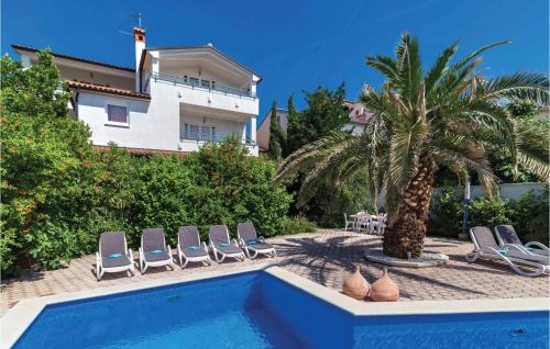 3 Bedroom Beach Front Apartment In Pula