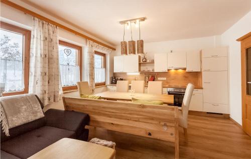 Ruang duduk di Ferienwohnung-Walserhaus
