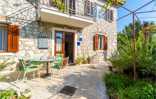 Beautiful Apartment In Umag With Wifi