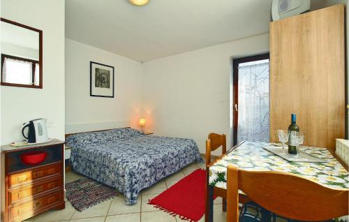 Beautiful Apartment In Umag With Wifi