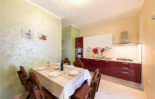 Gorgeous Home In Podstrana