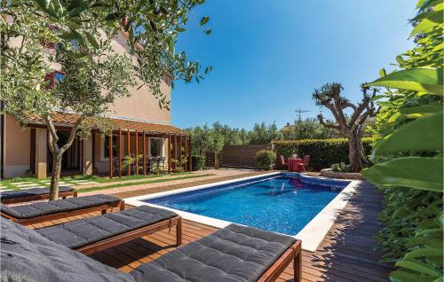 Cozy Home In Pula With Wifi