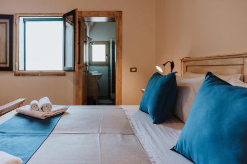 Postel nebo postele na pokoji v ubytování VinTage rooms