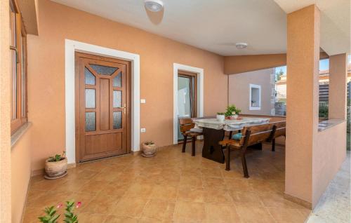 Φωτογραφία από το άλμπουμ του 3 Bedroom Cozy Home In Svetvincenat σε Svetvincenat