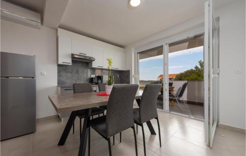 1 Bedroom Amazing Apartment In Bibinje