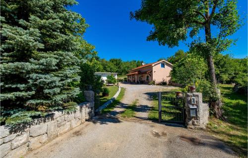 Loodusmaastik puhkemaja lähedal