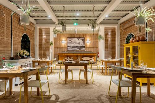 Restaurant ou autre lieu de restauration dans l'établissement Tropical Attitude (Adults Only)