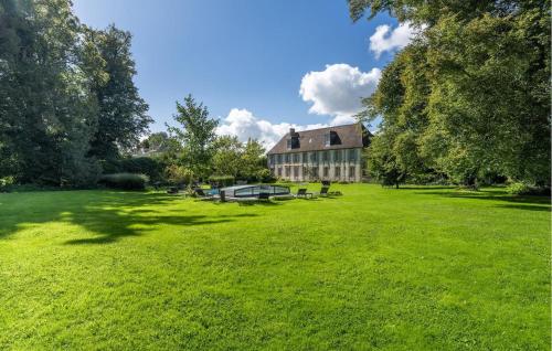 Κήπος έξω από το Au vieux Château