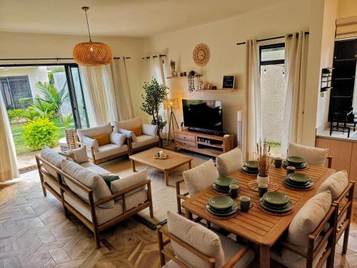 Villa maison du bonheur - 8-10 minutes de la plage