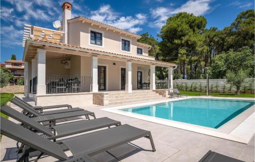 5 Bedroom Nice Home In Manjadvorci