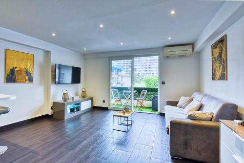 LE VENITIA studio raffiné avec balcon mignon, pour votre séjour à deux