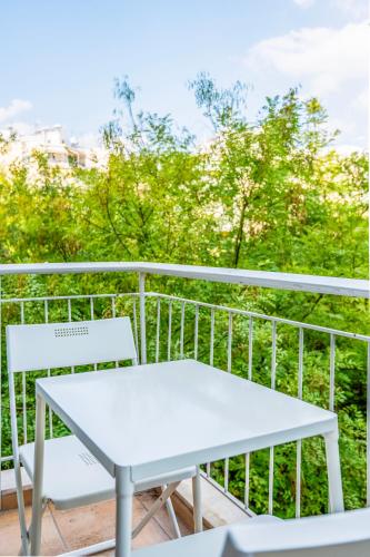 2BR Koukaki Suite Near Metro & Acropolis