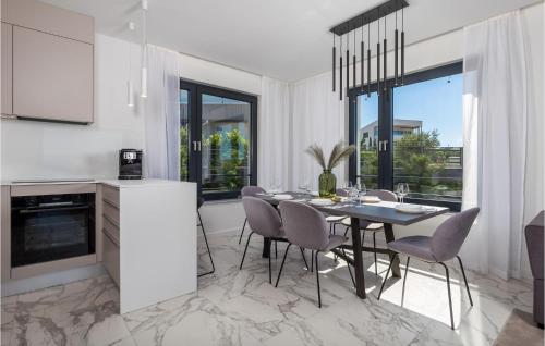 2 Bedroom Amazing Apartment In Malinska